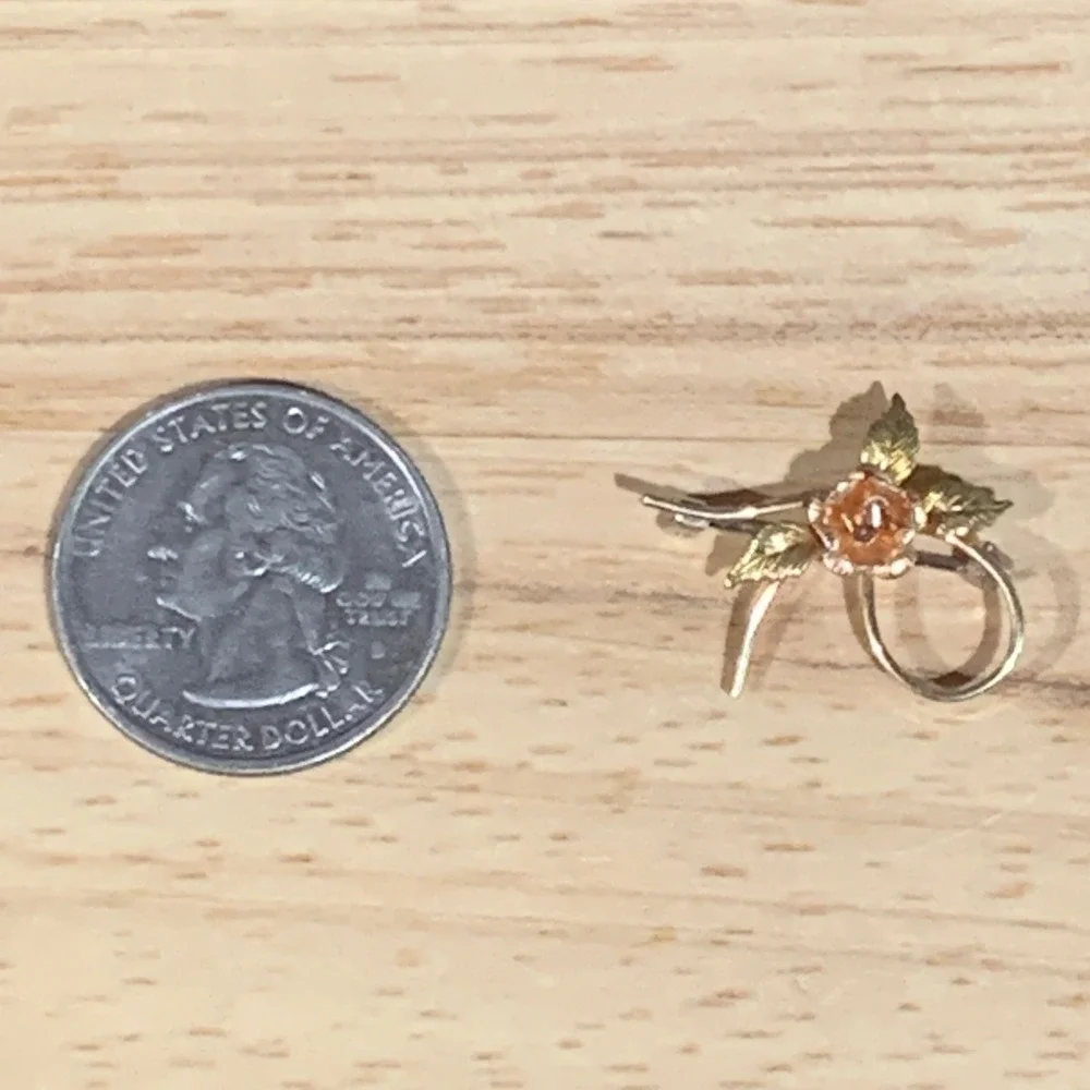 Krementz Floral Brooch Womens Rose Gold Leaf Pin Two Tone Vintage Style Jewelry